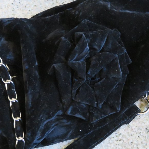 Black VELVET Rosette Shoulder Bag Chain Link Strap (K110) - Picture 1 of 4